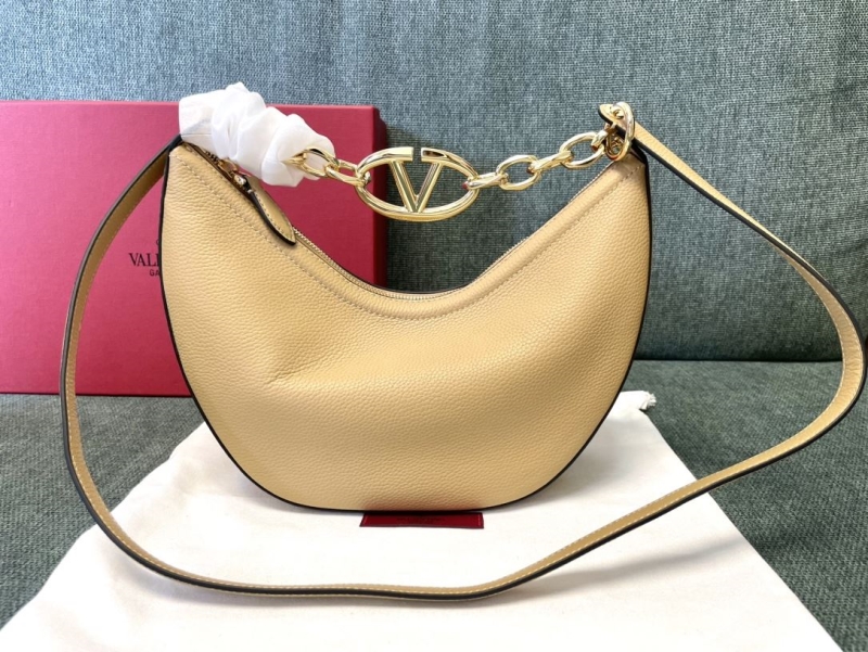 Va1e*ntin0 hobo bag